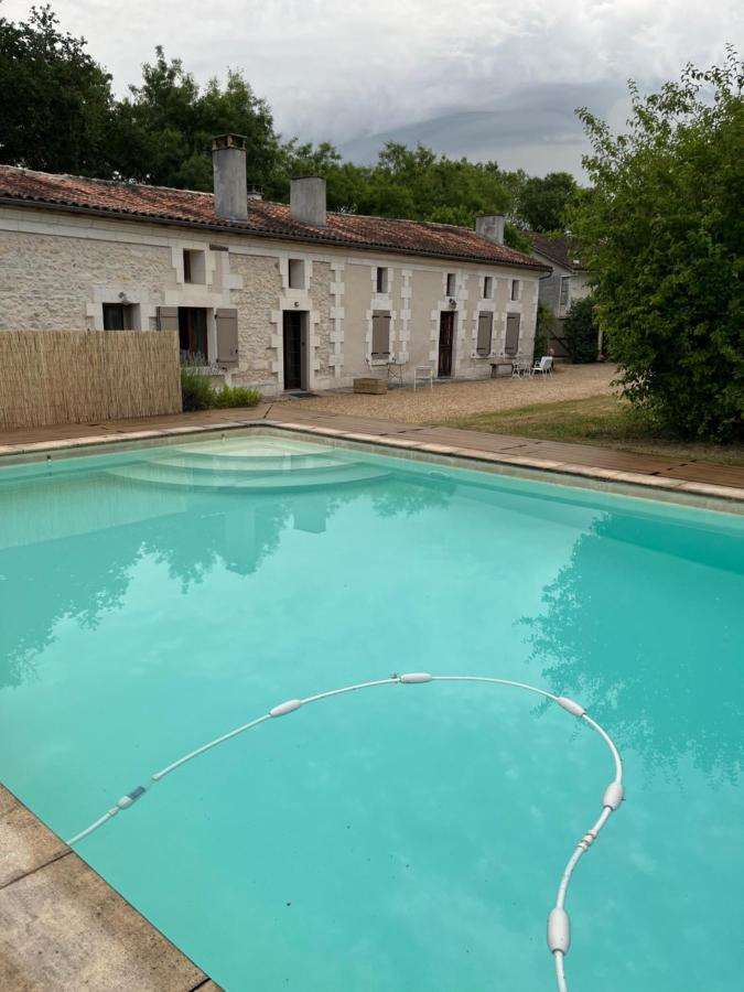 Maison Perigord Vert Piscine Et Spa La Roche-Chalais 외부 사진