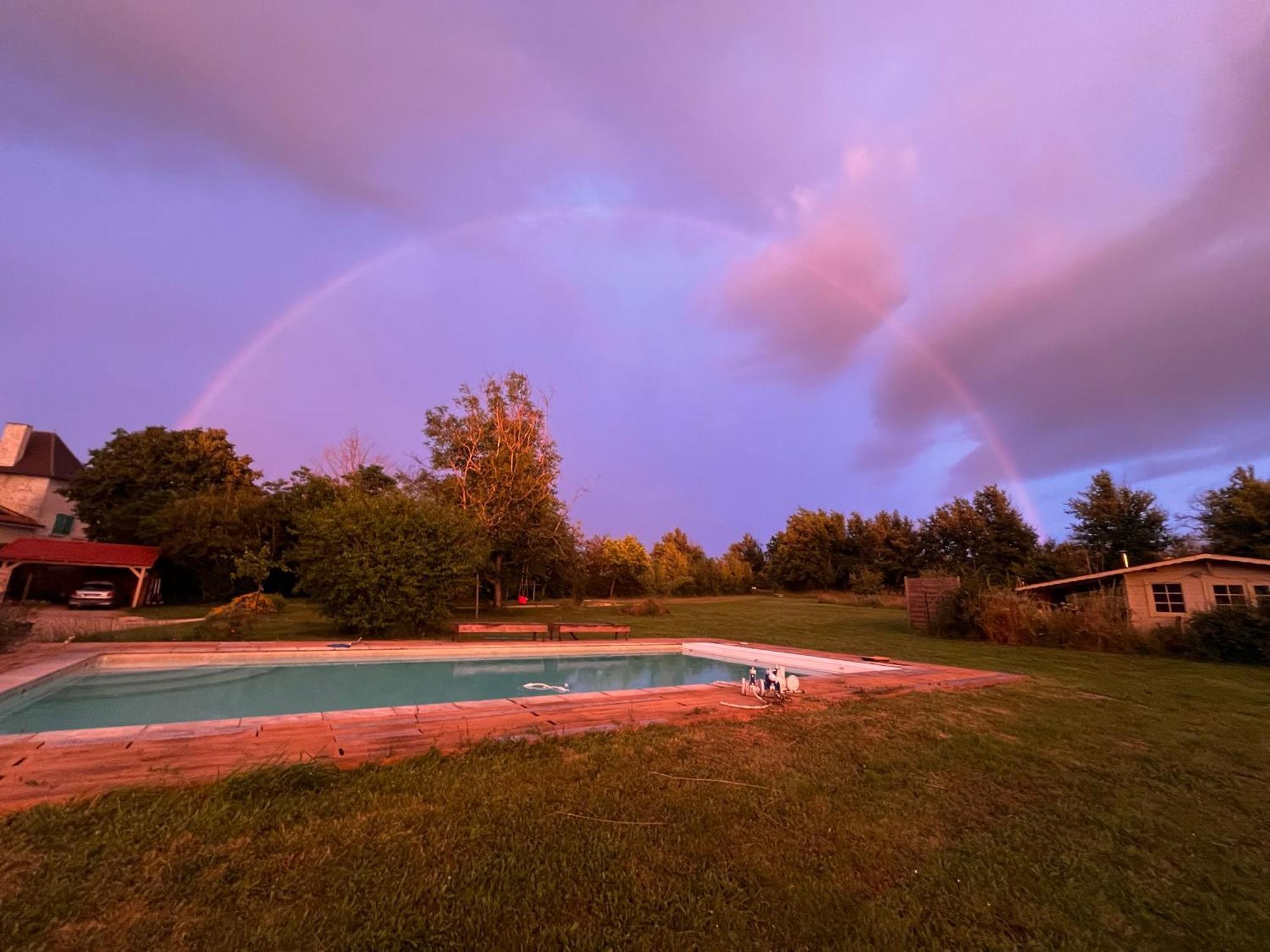 Maison Perigord Vert Piscine Et Spa La Roche-Chalais 외부 사진